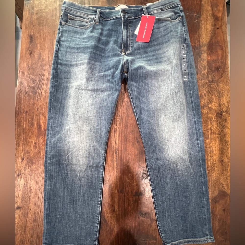 NEW Men's Lucky Brand Vintage Straight Fit Blue Jeans